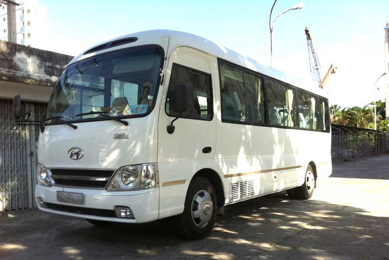 thue-xe-29-cho-nha-trang-hyundai-county-1